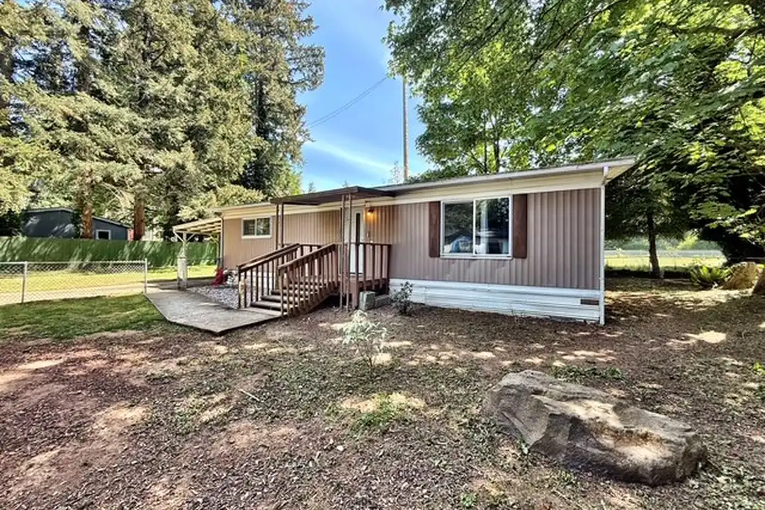 3985 Dyes Inlet Ln NW - View 2