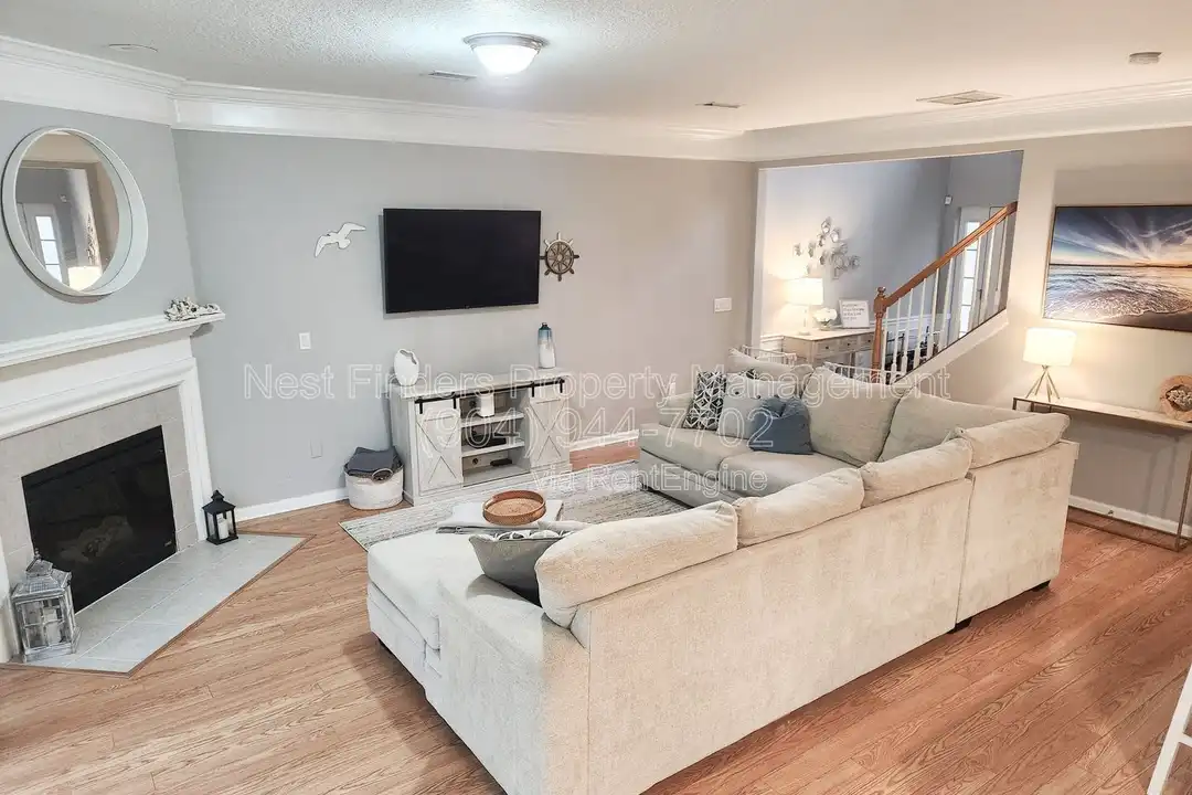 3857 Lionheart Dr - View 6