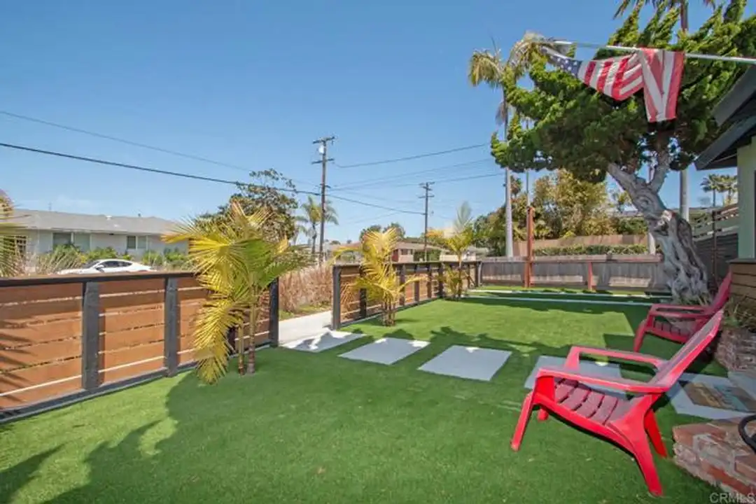 House in Oceanside - View 5