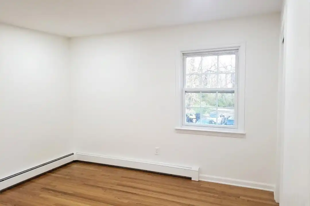 17 Old Allamuchy Rd unit 1 Bedroom - More