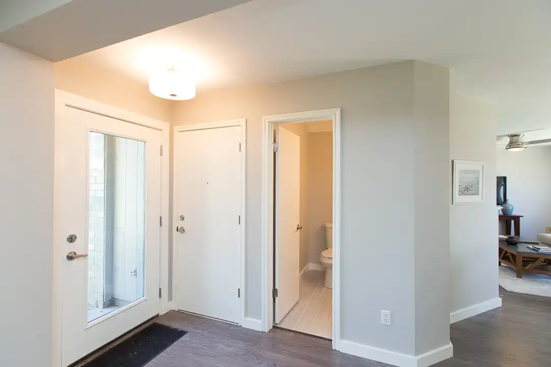917 Minturn Ln - View 5