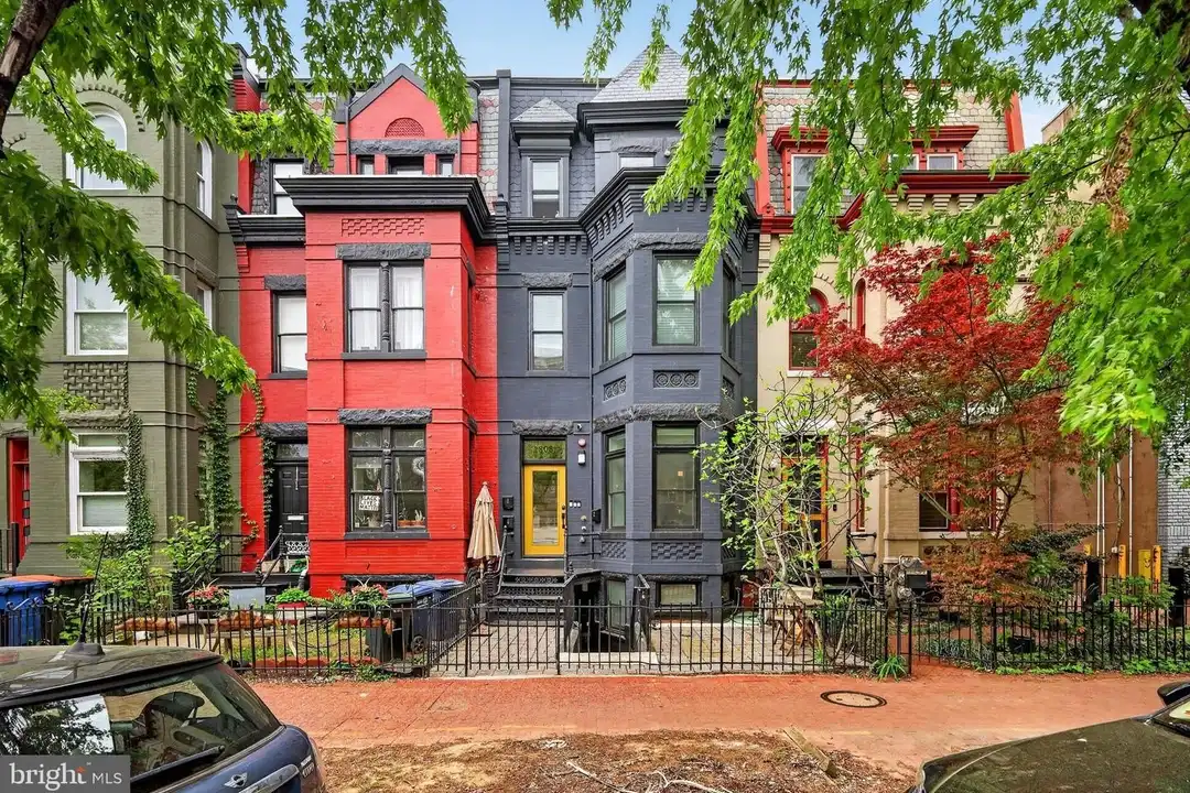 Apartment in Washington - View 3