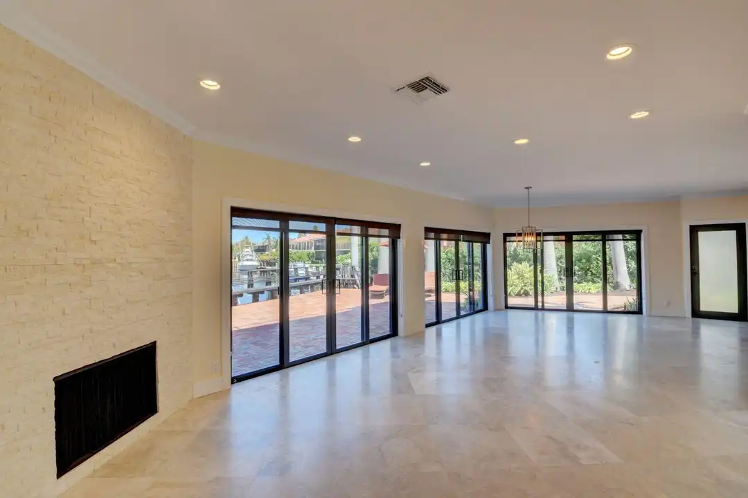 1121 Bel Air Dr unit 4 - More