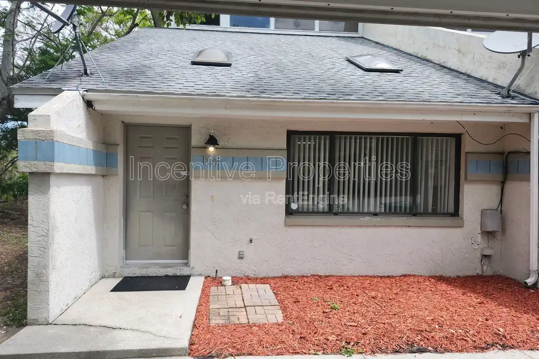 310 Mayfair Pl SW - View 2