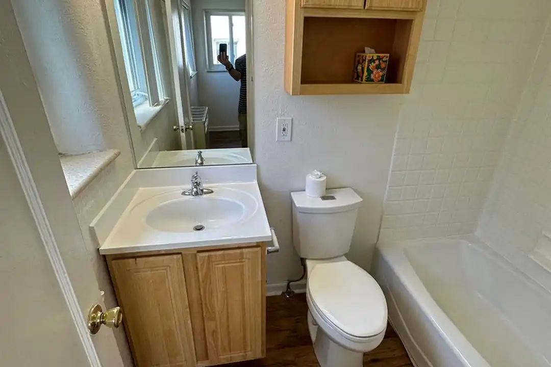 955 16th St unit 4 - View 6