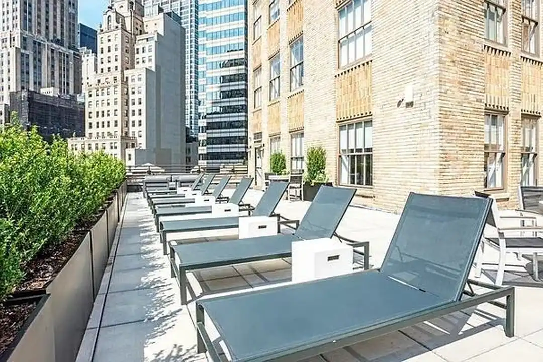 67 Wall St unit 20A – pohled 4