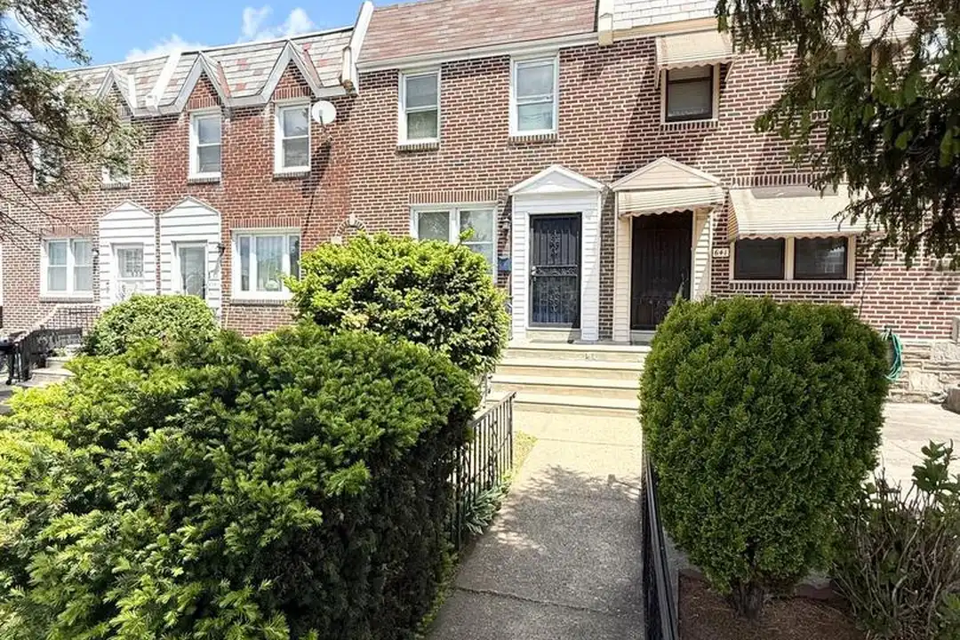 Apartment in Philadelphia - View 2