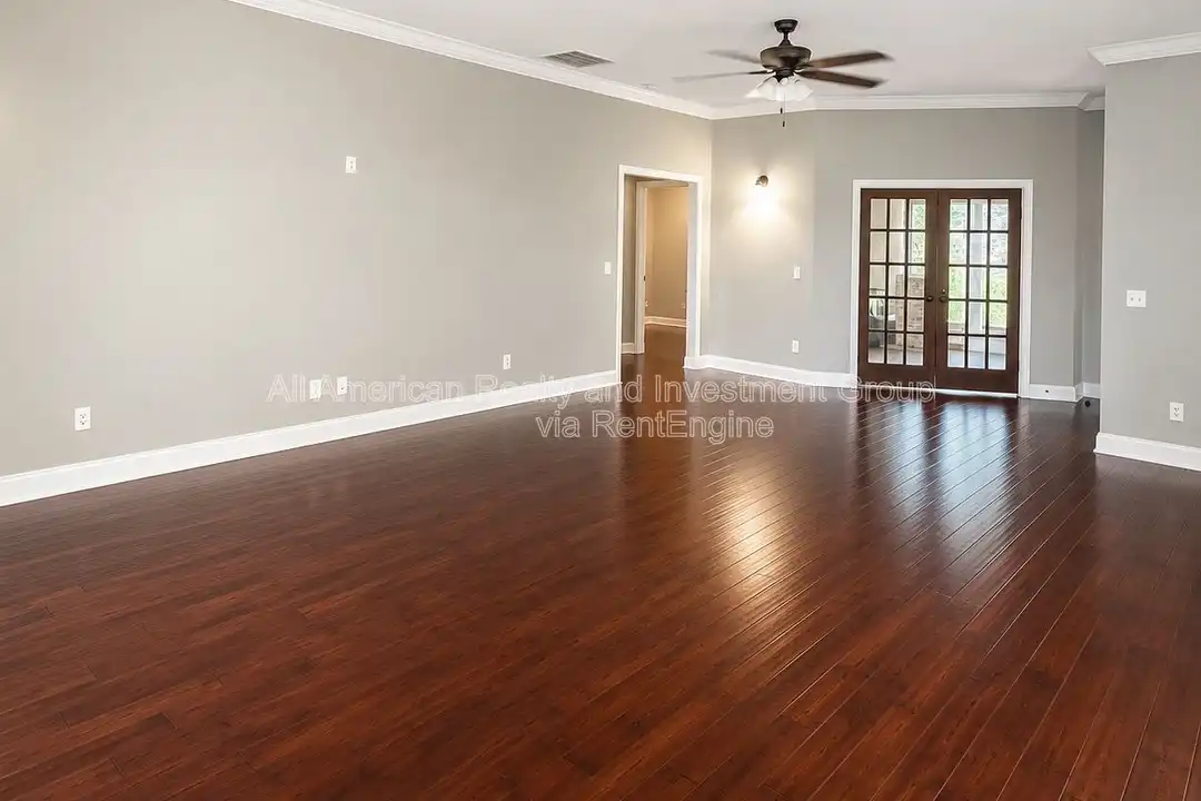 598 Emerald Ln - View 5