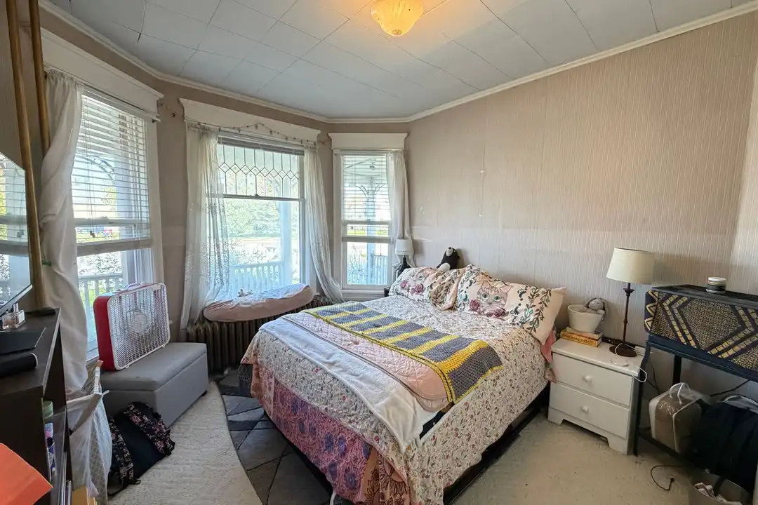 1128 Hammond Ave unit 1128 Hammond Ave - 1 - View 2