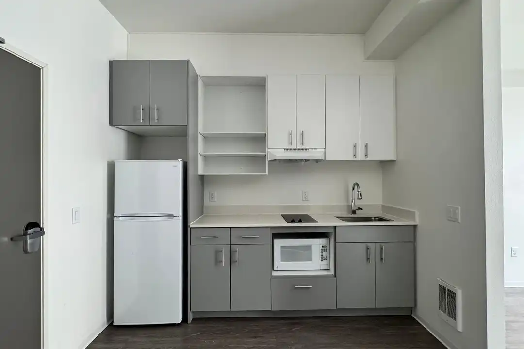 1611 NW Marshall St unit 207 - View 2