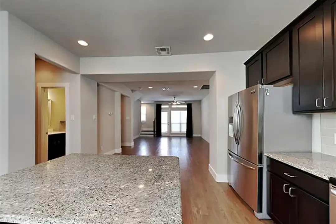 1318 Palm Springs Ln - View 5