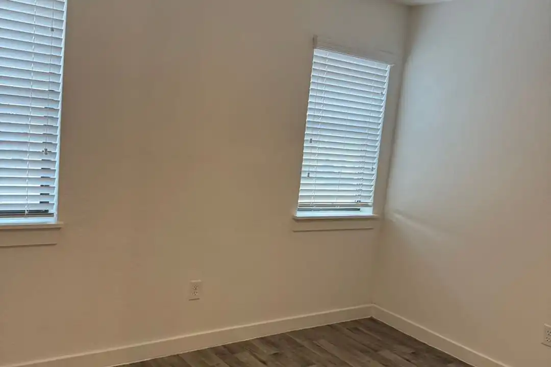 4321 Mt Vernon St unit 3 - View 4