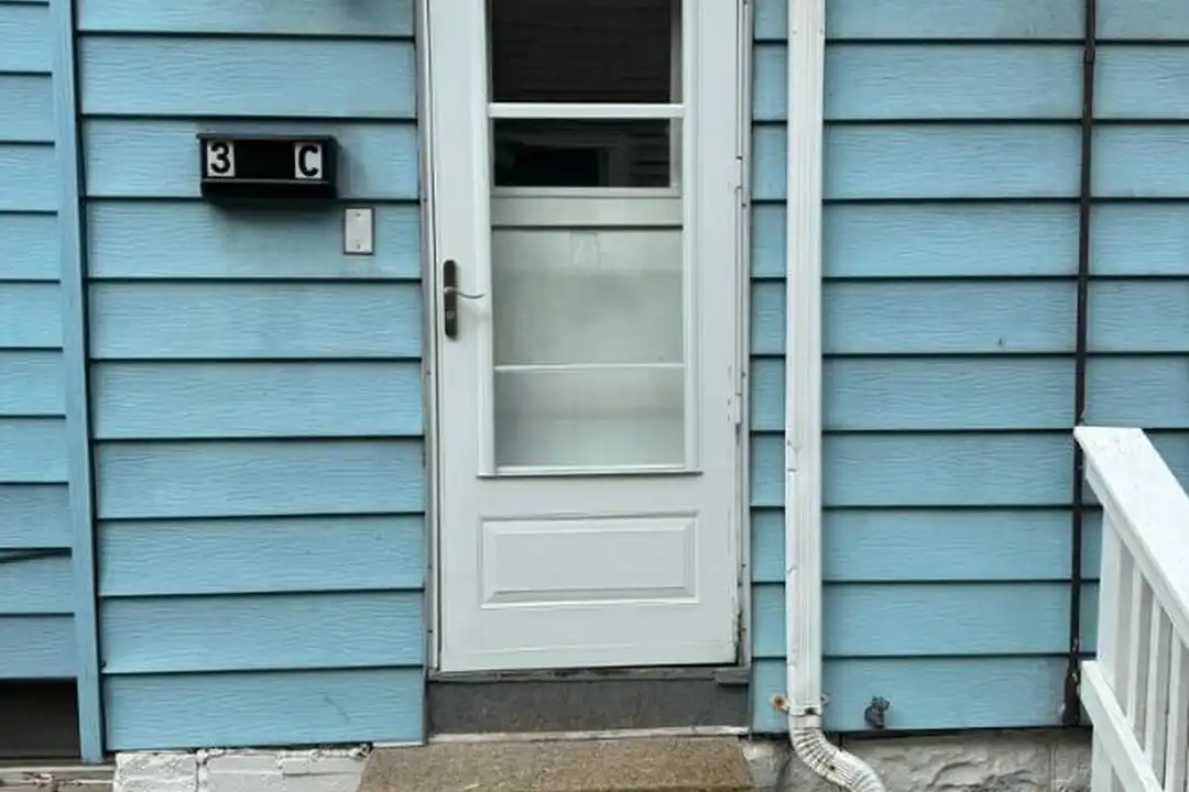 1326 W 69th St – pohled 5