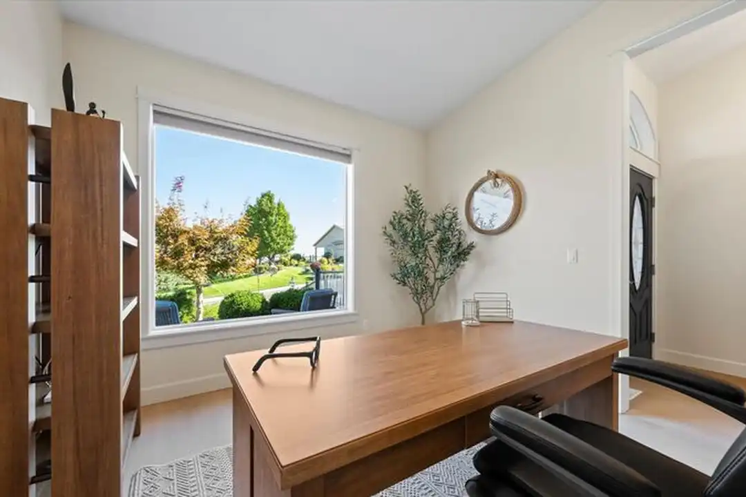 Apartment in Kennewick - View 5