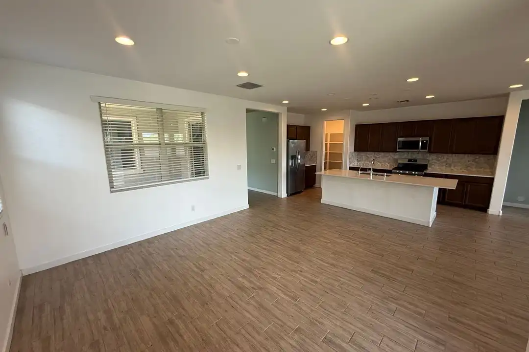 19145 W Coolidge St - View 6