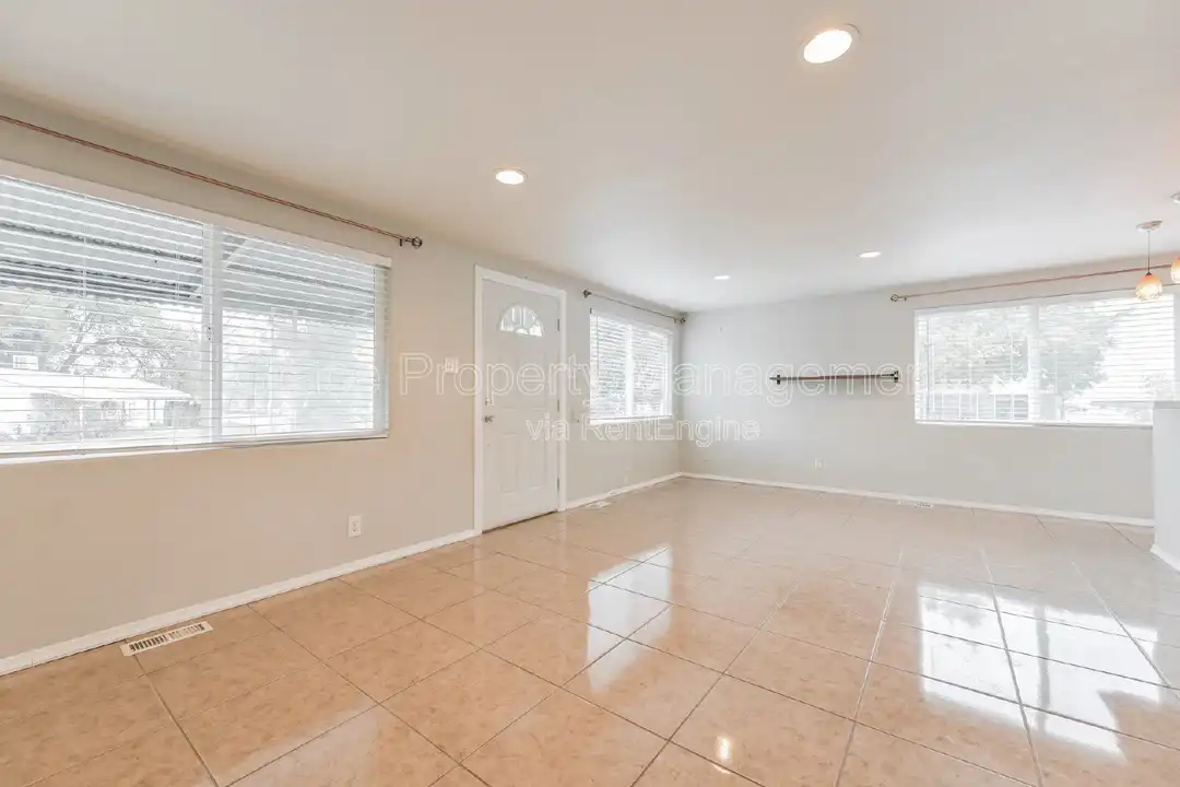 1500 W 50th Ave – pohled 3