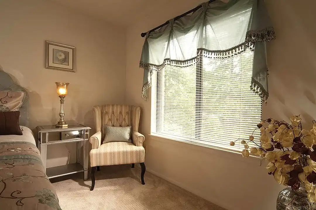 Mansfield Woods Apartments – photo 1 of 10
