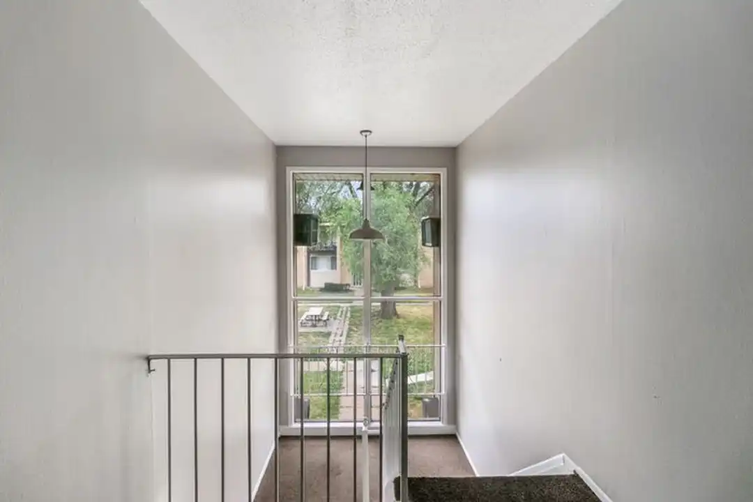 21880 Coolidge Hwy unit Apt 203 – pohled 2