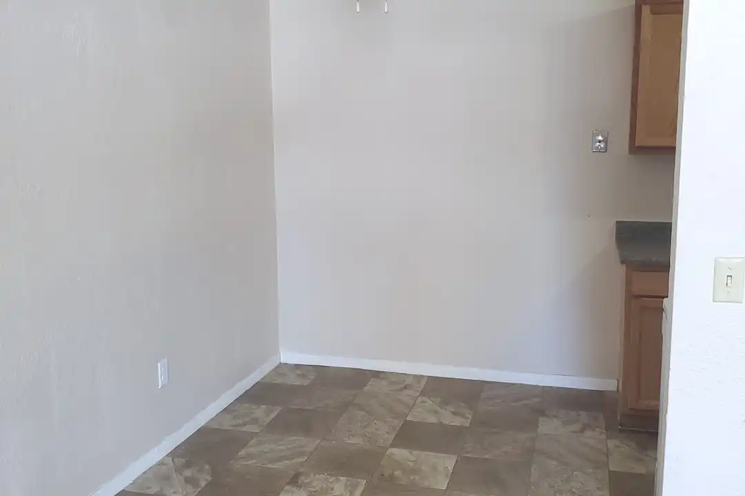 Green Hill Apartments - View 4