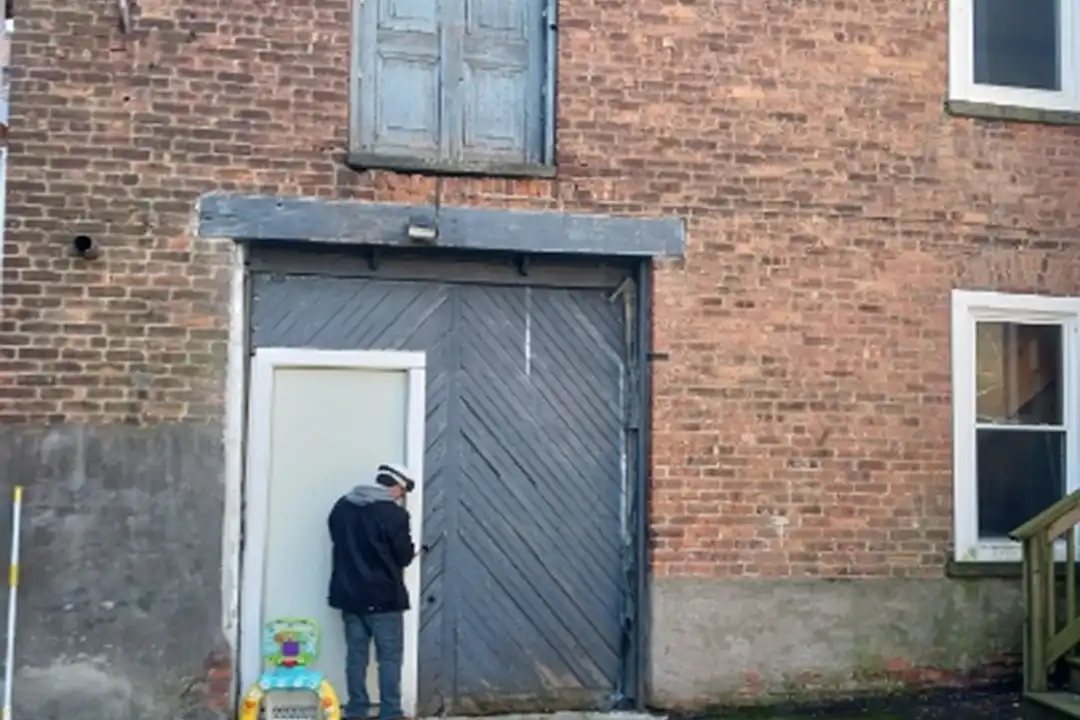 6 S Clinton St – photo 1 of 6