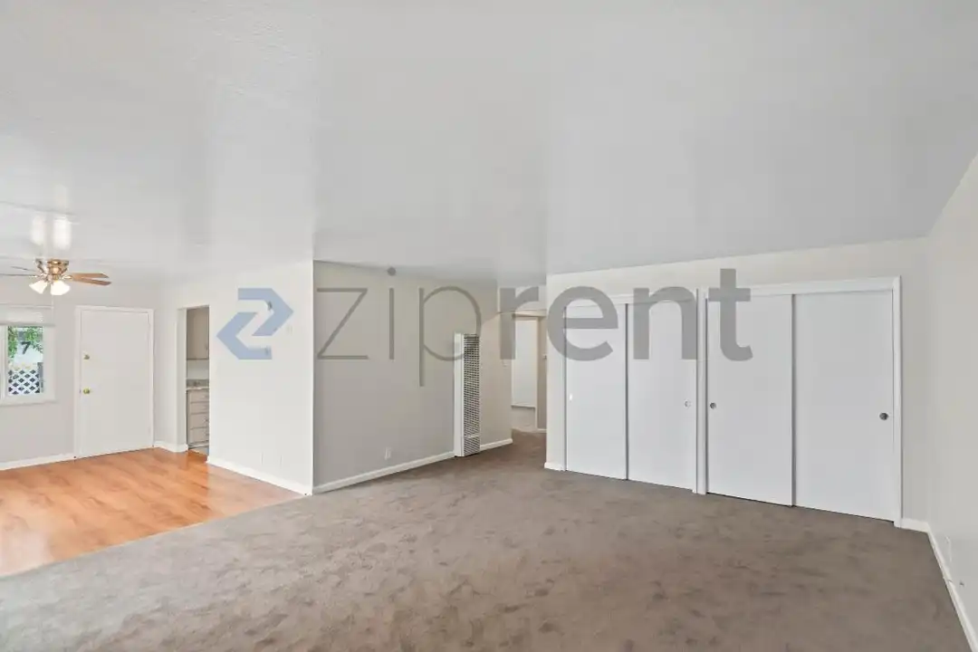 Apartment in Concord - View 5