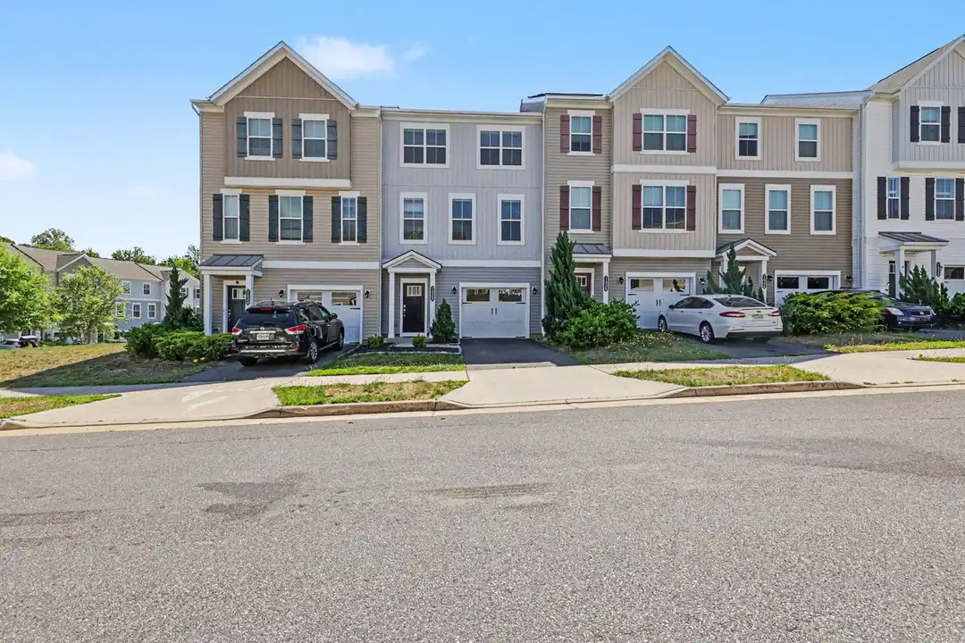 1428 Hudgins Farm Cir - View 4