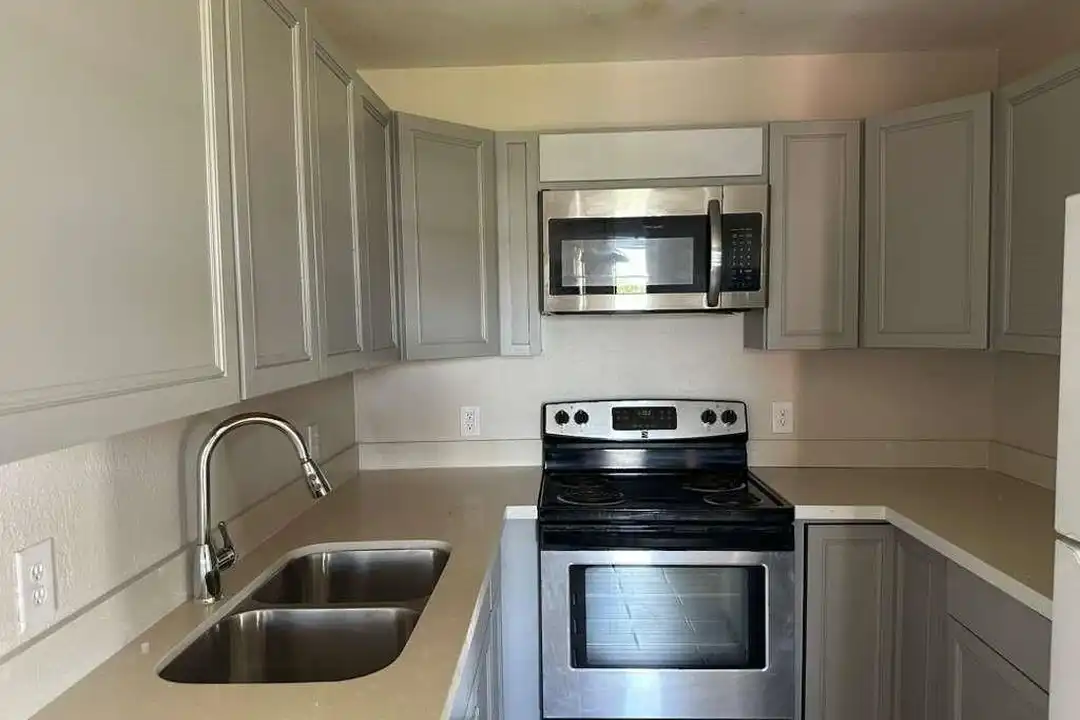 402 Gastel Cir #14 - View 5