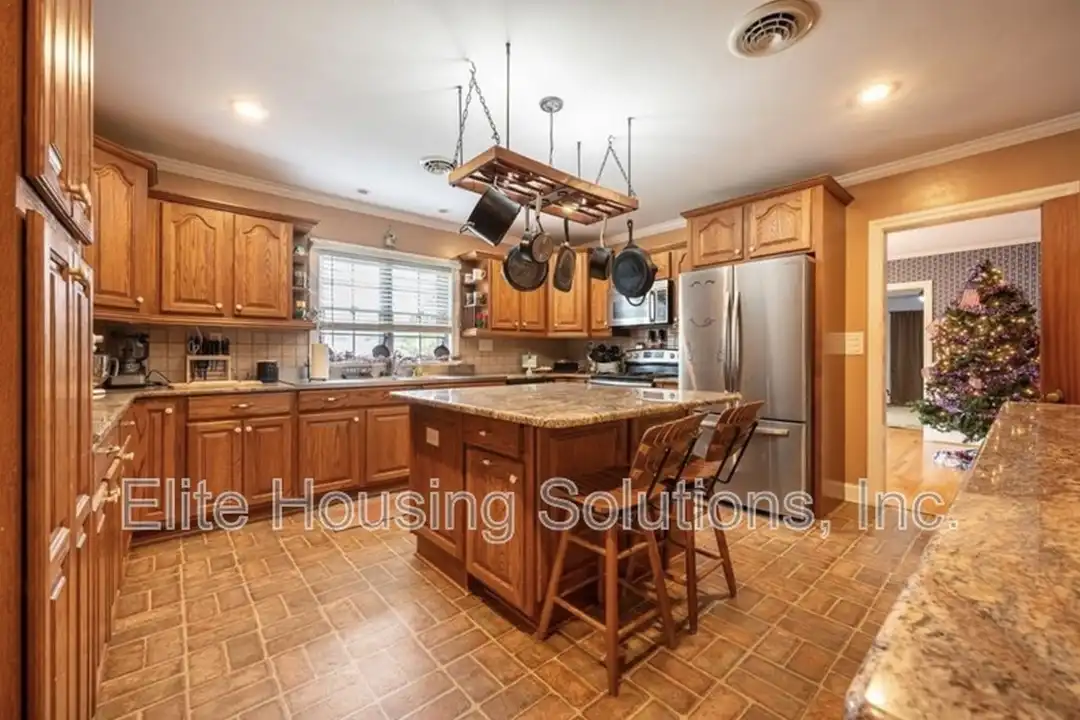 House in Wytheville - More