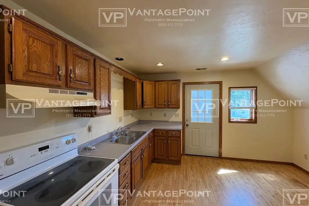 114 N Ontario St - View 4