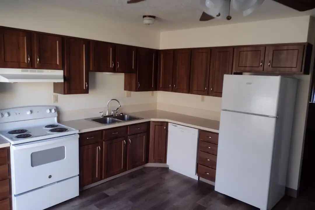 875 1st St - View 6