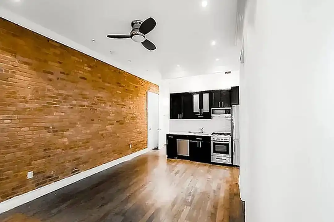 350 3rd Ave – photo 1