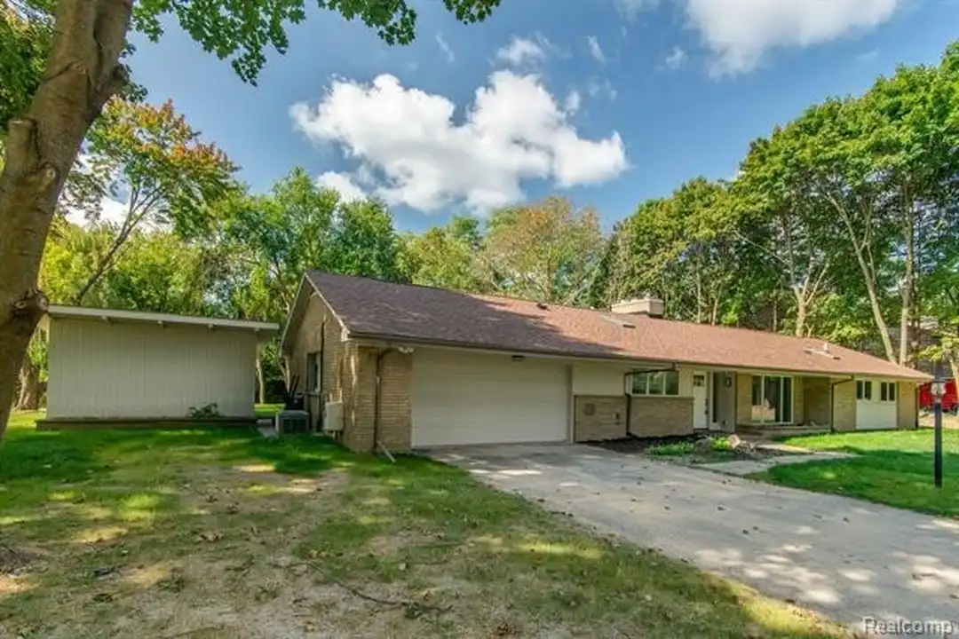2800 Acorn Rd – photo 1 of 25