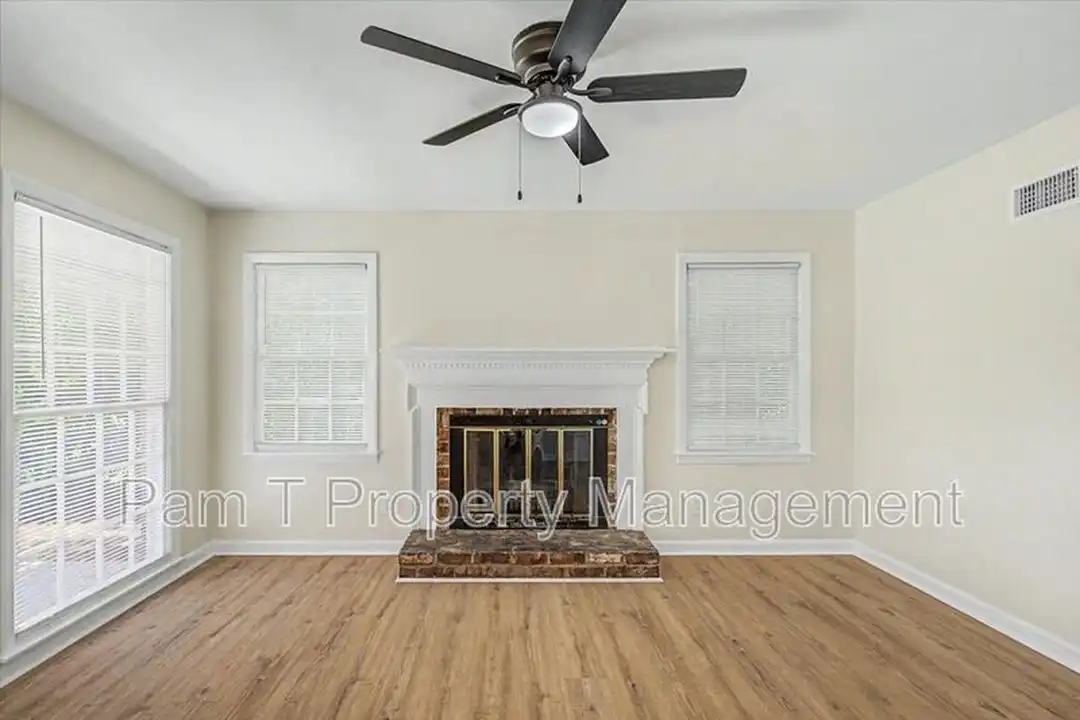 102 Juniper Cir - View 5