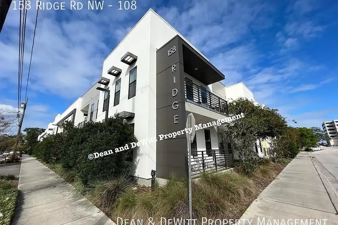New Luxury Rentals In The Heart of Largo - View 4