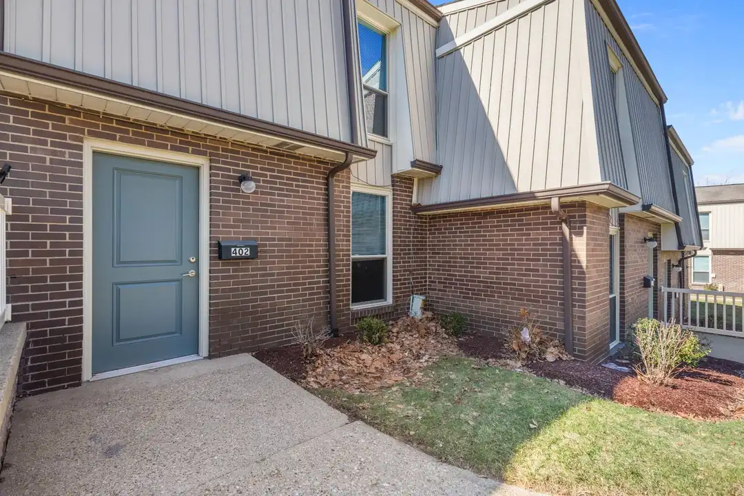 101-604 Carriage Hill