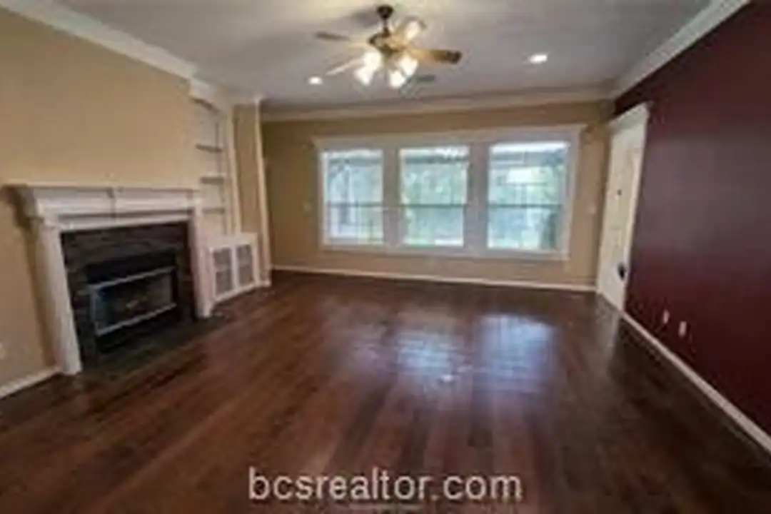 307 Stoney Hills Ct - View 2