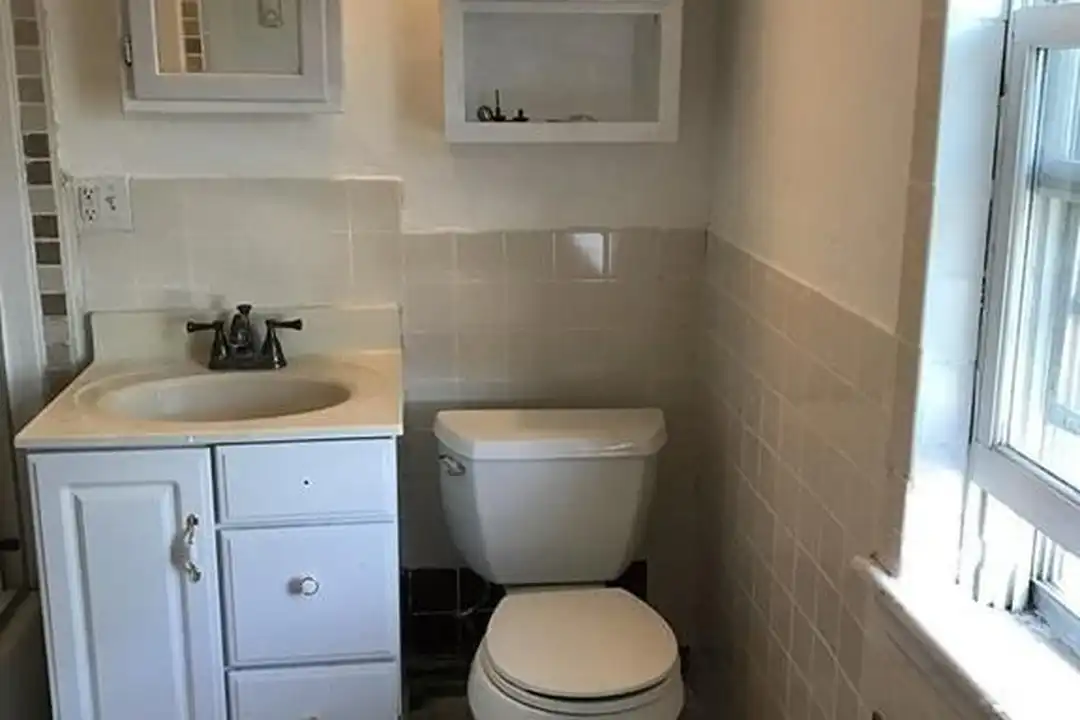 36 Gardena St unit 3 - View 6