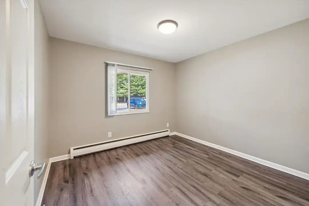 3808 W Sylvania – photo 1