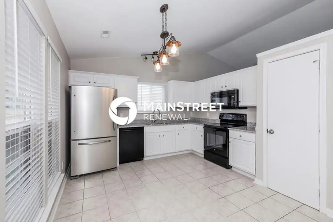 3304 Braefield Dr - View 6