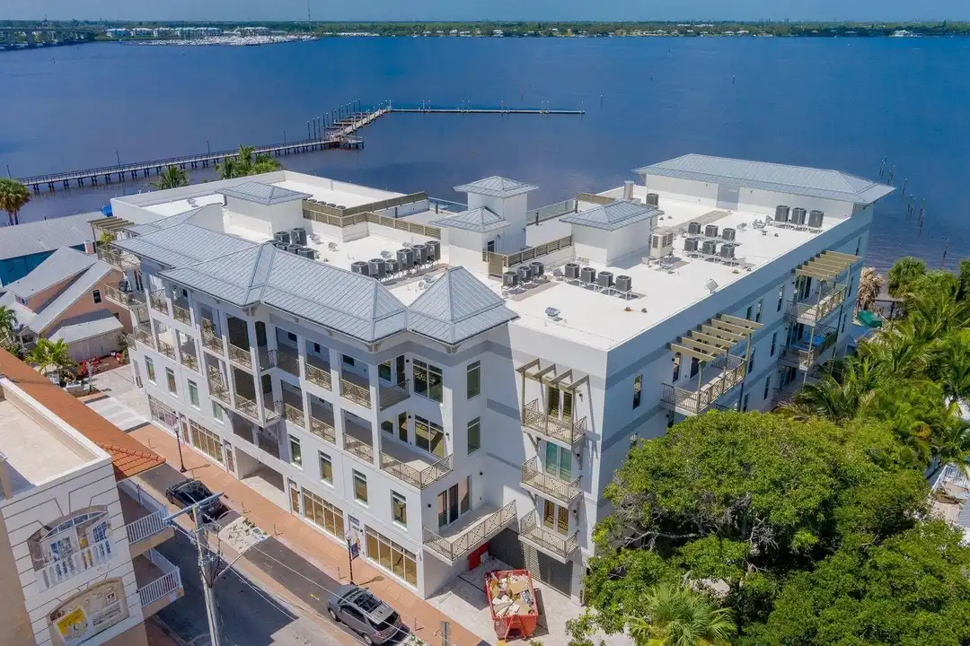 Apartment in Stuart - View 2