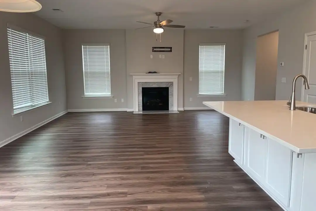 2903 Siebold Dr - More