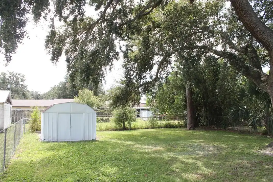 727 Virginia Ave – photo 1 of 10