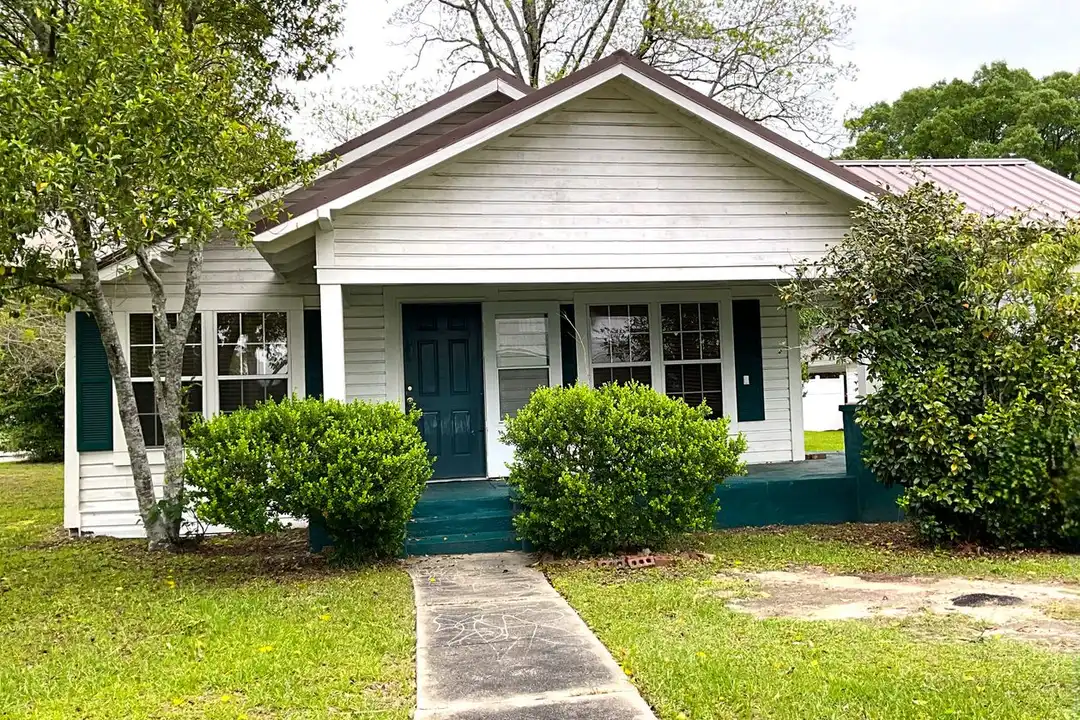5362 Smith St – photo 1 of 6