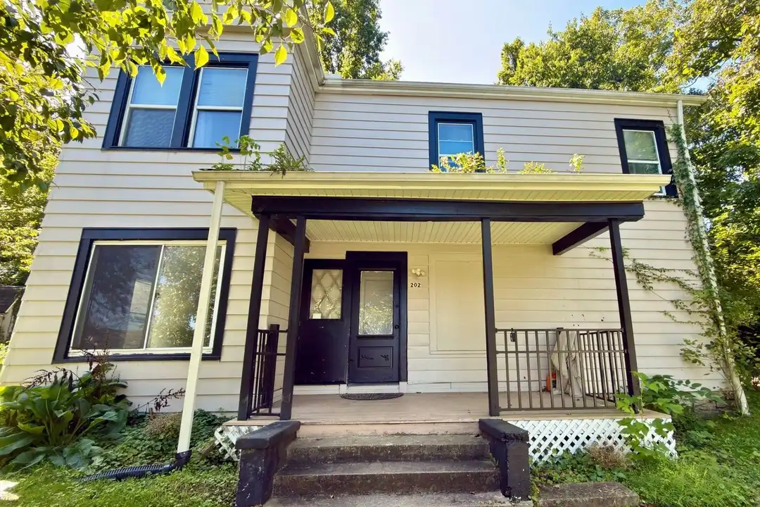202 O Bannon Ave unit 1 – photo 1 of 12