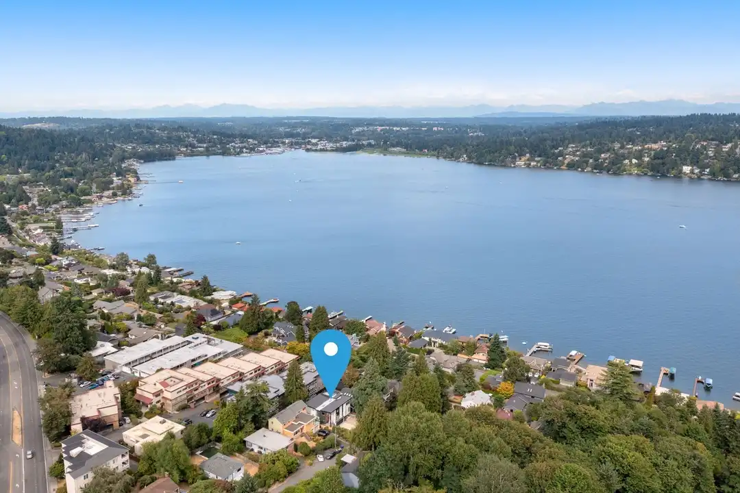 3832 NE 155th St - View 2