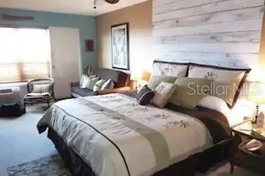 Apartment in Daytona Beach - View 2