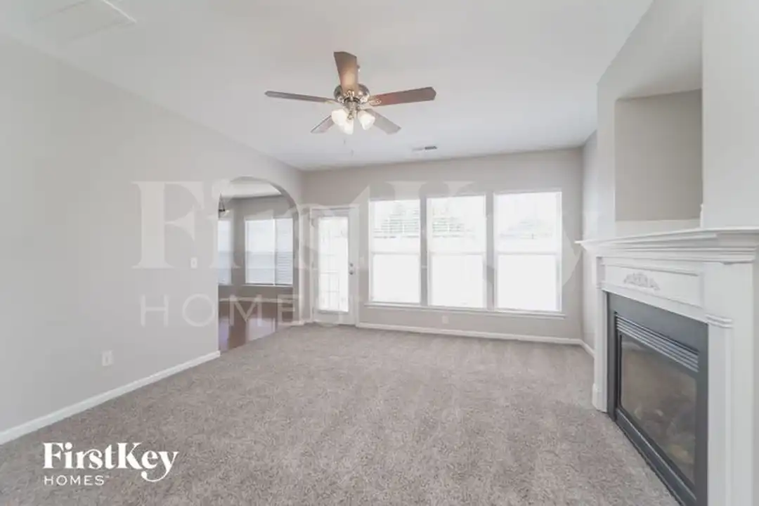 House in Charlotte - View 4