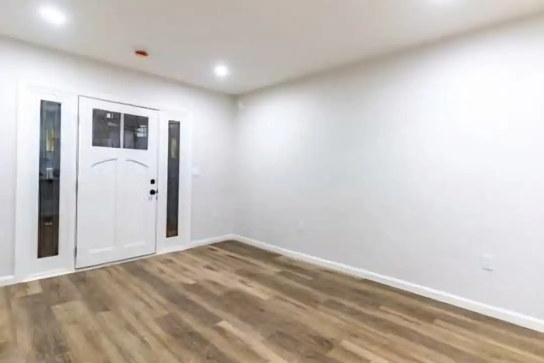 9168 Cypress Ave unit B – photo 1