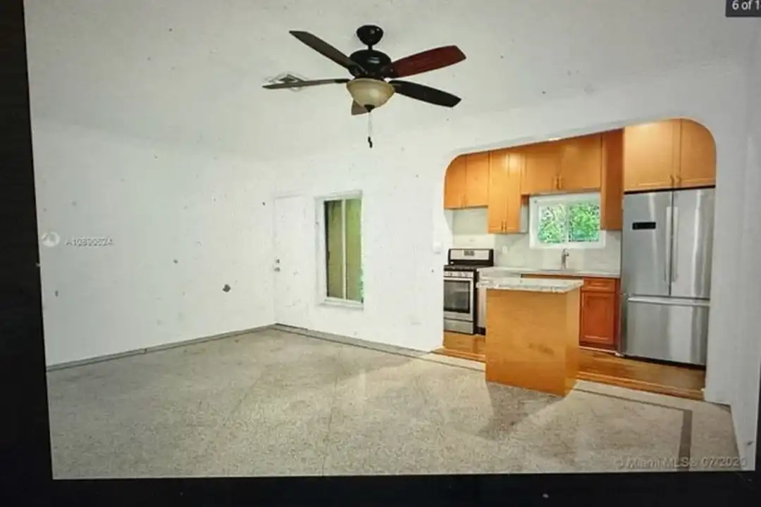9065 Harding Ave unit D - 2 - View 3