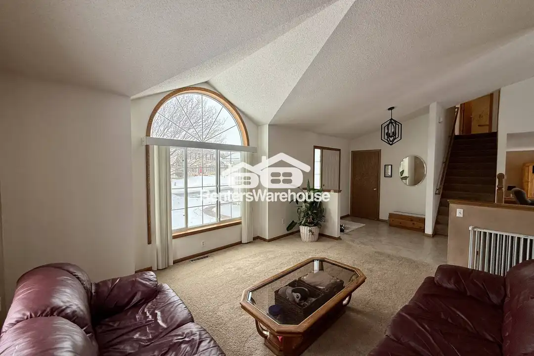 18635 Explorer Way - More